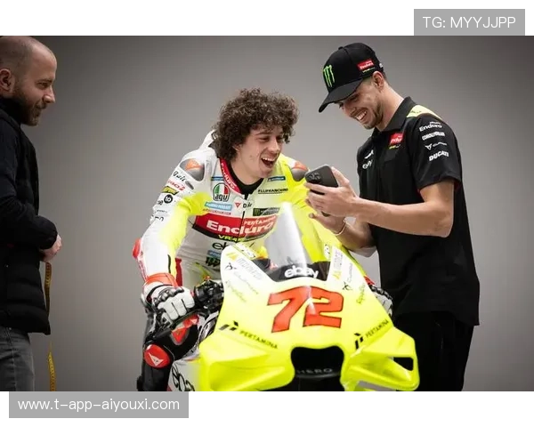 MotoGP 传奇车手宣布复出！车迷沸腾