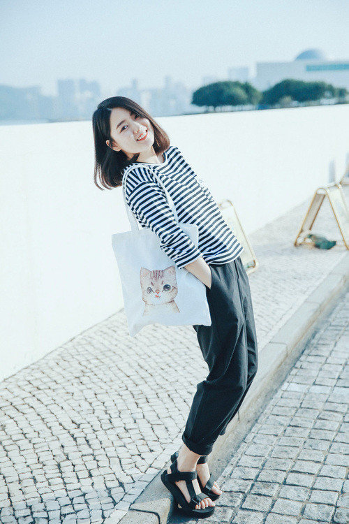 爱游戏综合娱乐-亚洲杯中国女足逆袭 球员发挥出色，2020中国女足亚洲足球小姐