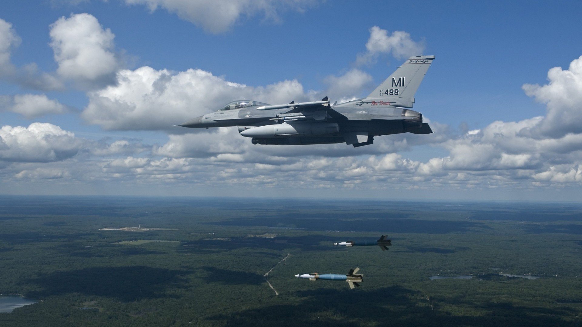 AYX SPORTS-库里三分球命中助队扩大领先优势，库里本赛季三分球命中数