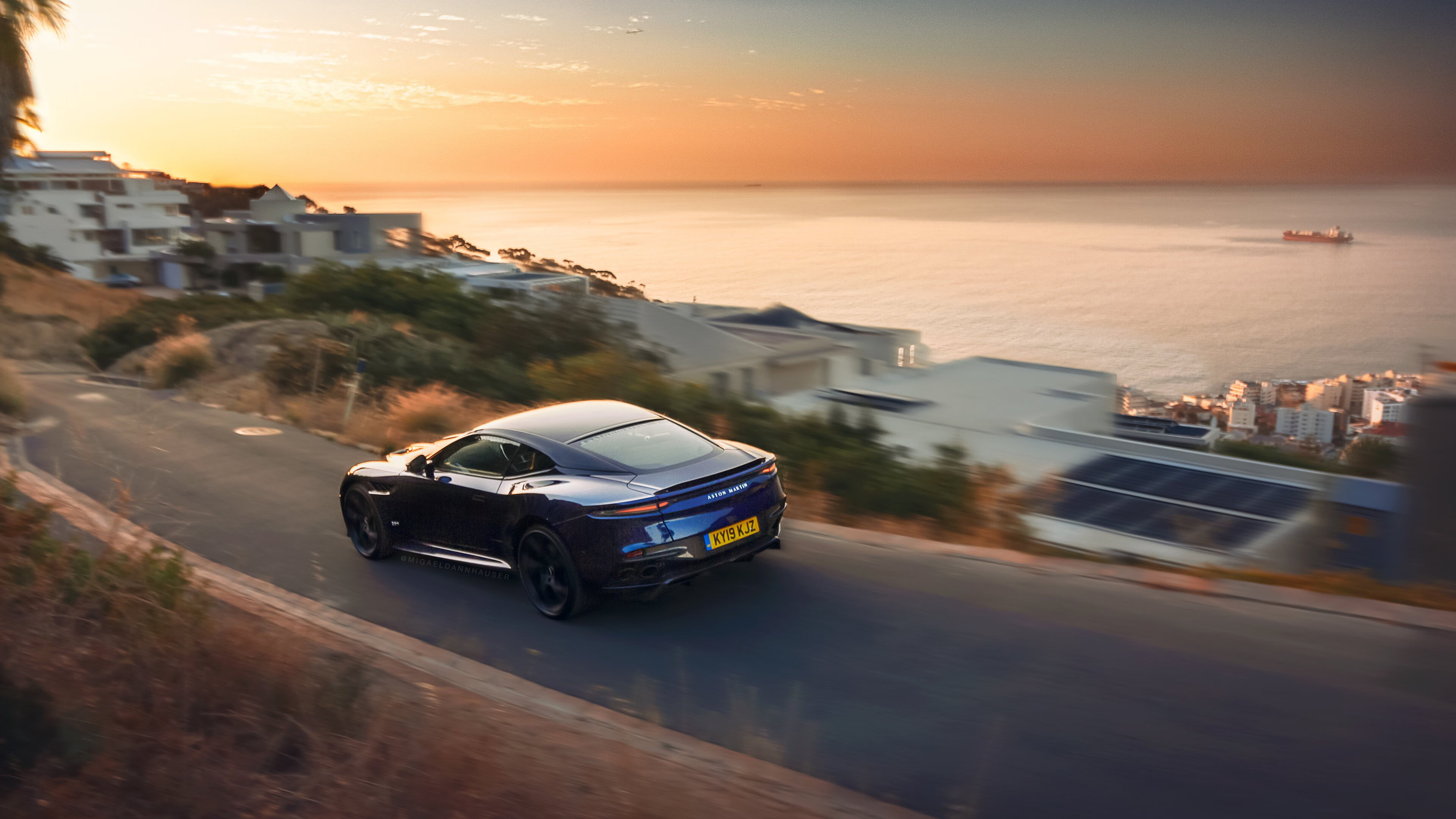 球员赛后谈及战术执行表示团队配合才是胜利最大保障,球员布置战术