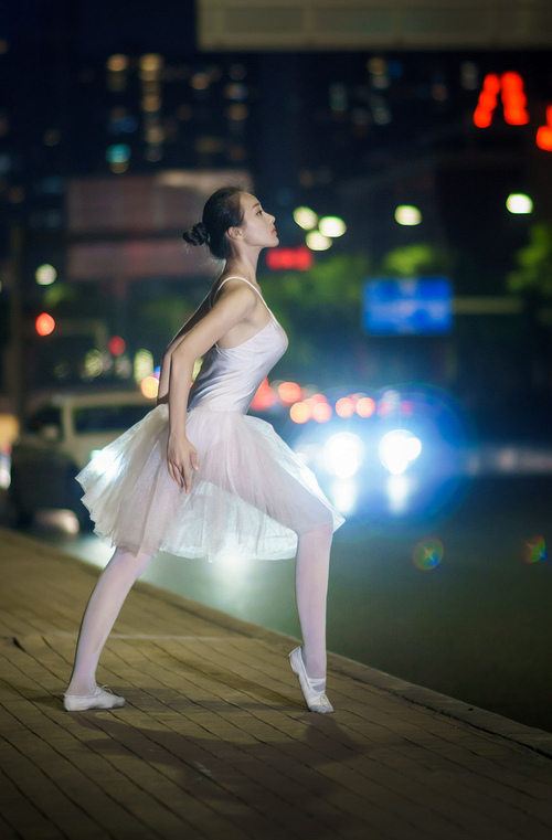 爱游戏 电竞-Tanaka 快速突破制造得分机会